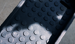 Presentation - Materiaux et ergonomie - Repose-pied elastomère - FitPark Presentation - Materiaux et ergonomie - Repose-pied elastomère - FitPark